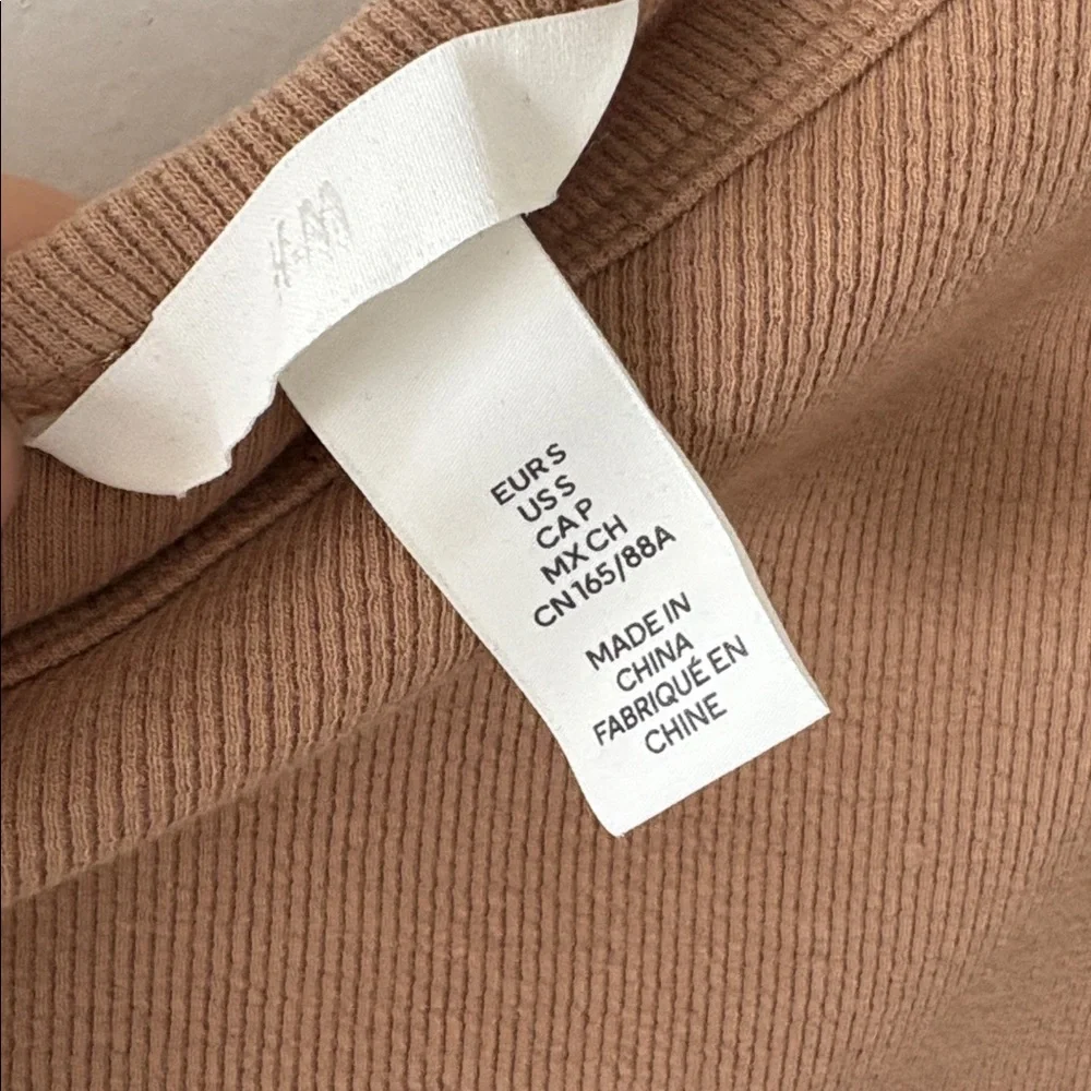 H&M Ribbed One Shoulder Top - Picture 2 of 3